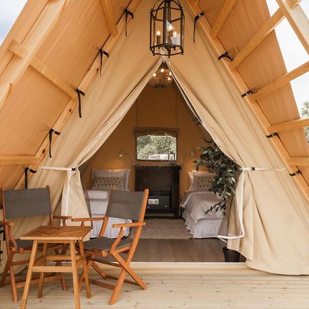 Mia Glamping Hotel Orissaare Екстериор снимка