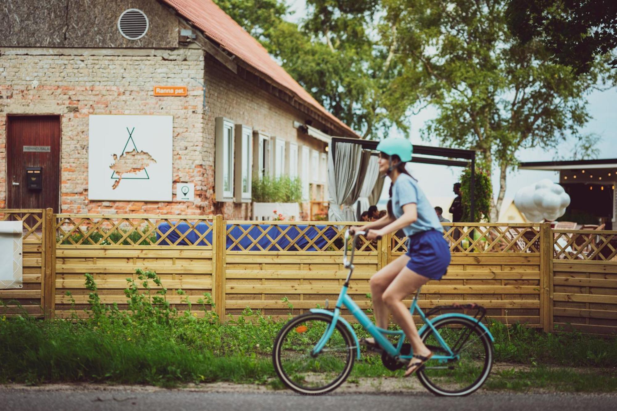 Mia Glamping Hotel Orissaare Екстериор снимка