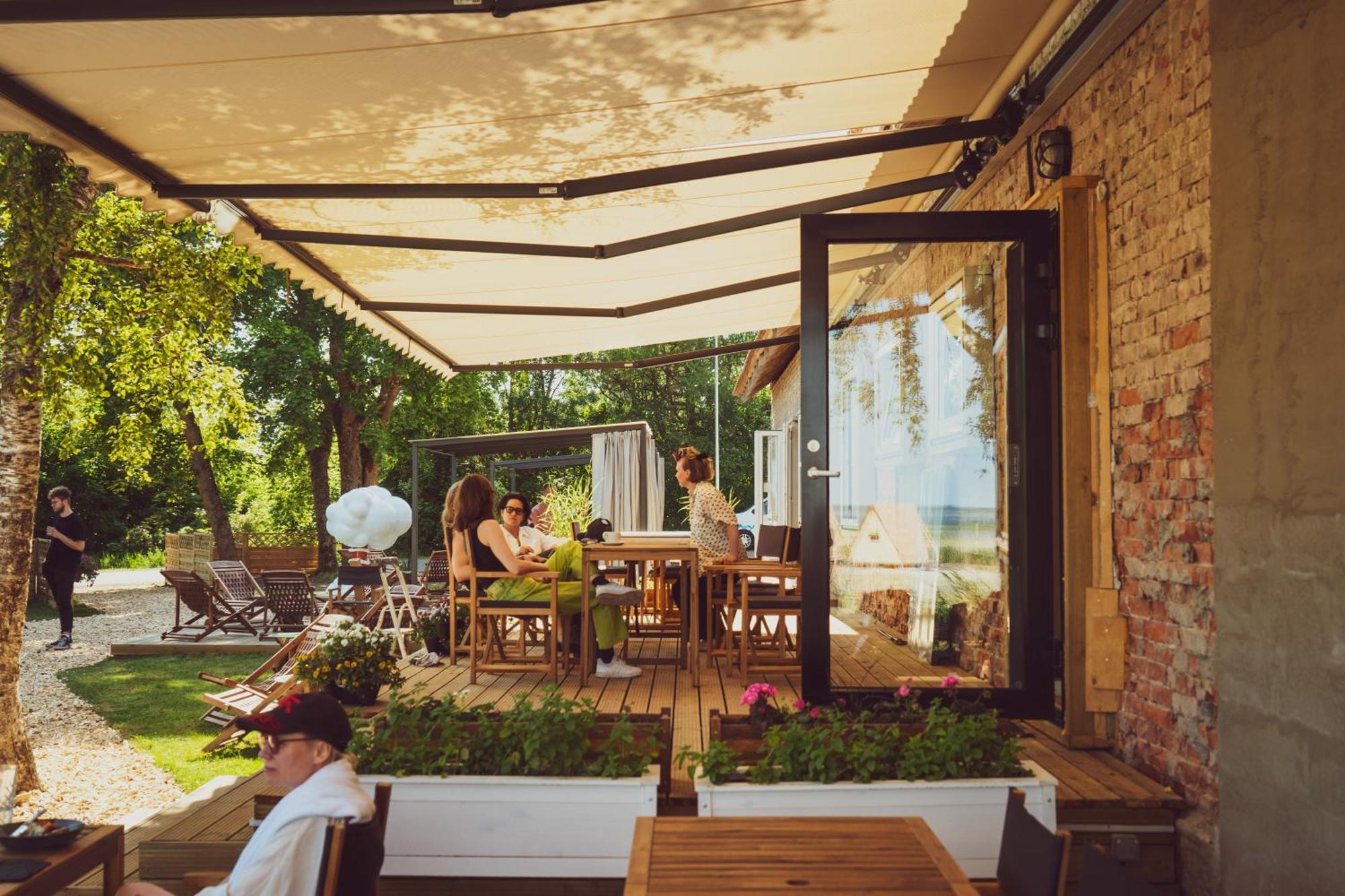 Mia Glamping Hotel Orissaare Екстериор снимка