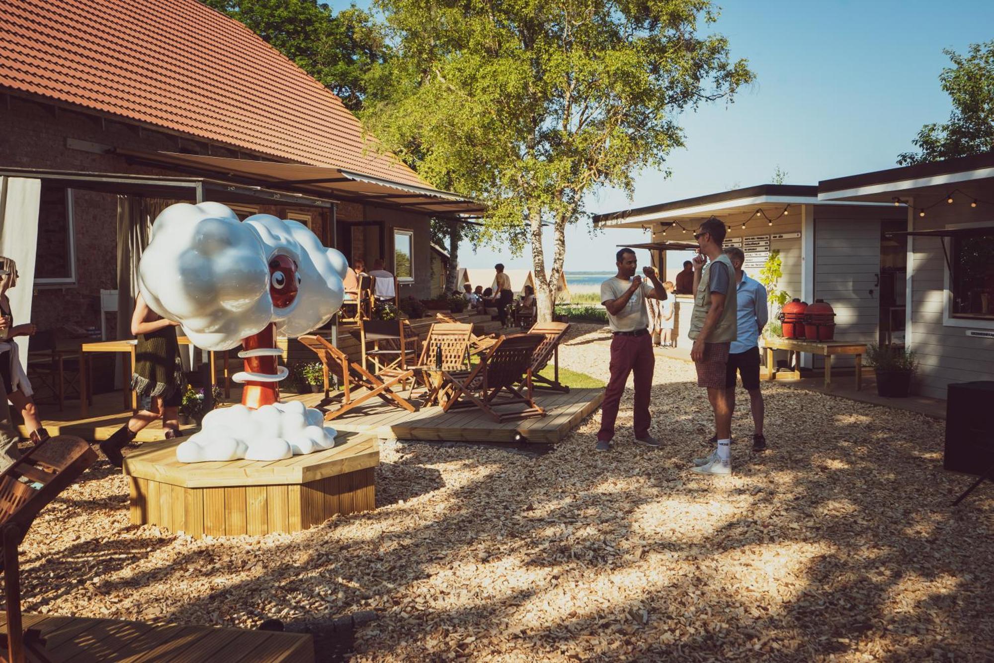 Mia Glamping Hotel Orissaare Екстериор снимка