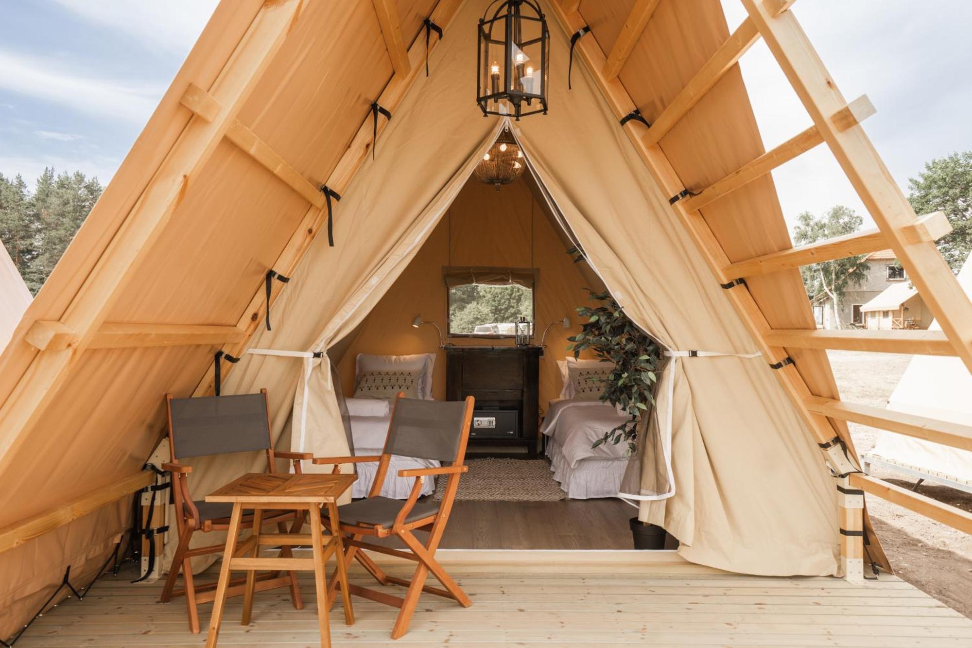 Mia Glamping Hotel Orissaare Екстериор снимка