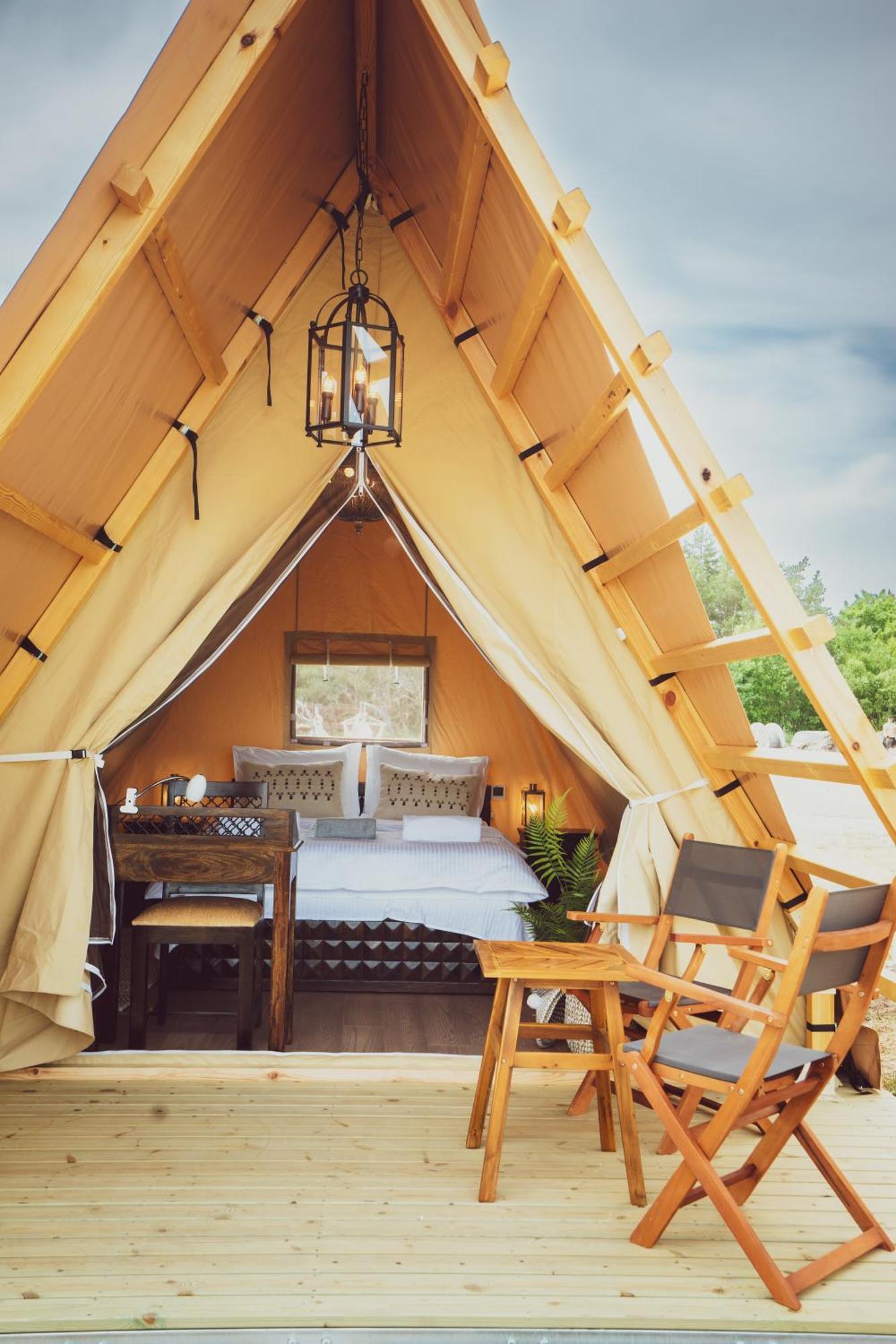 Mia Glamping Hotel Orissaare Екстериор снимка